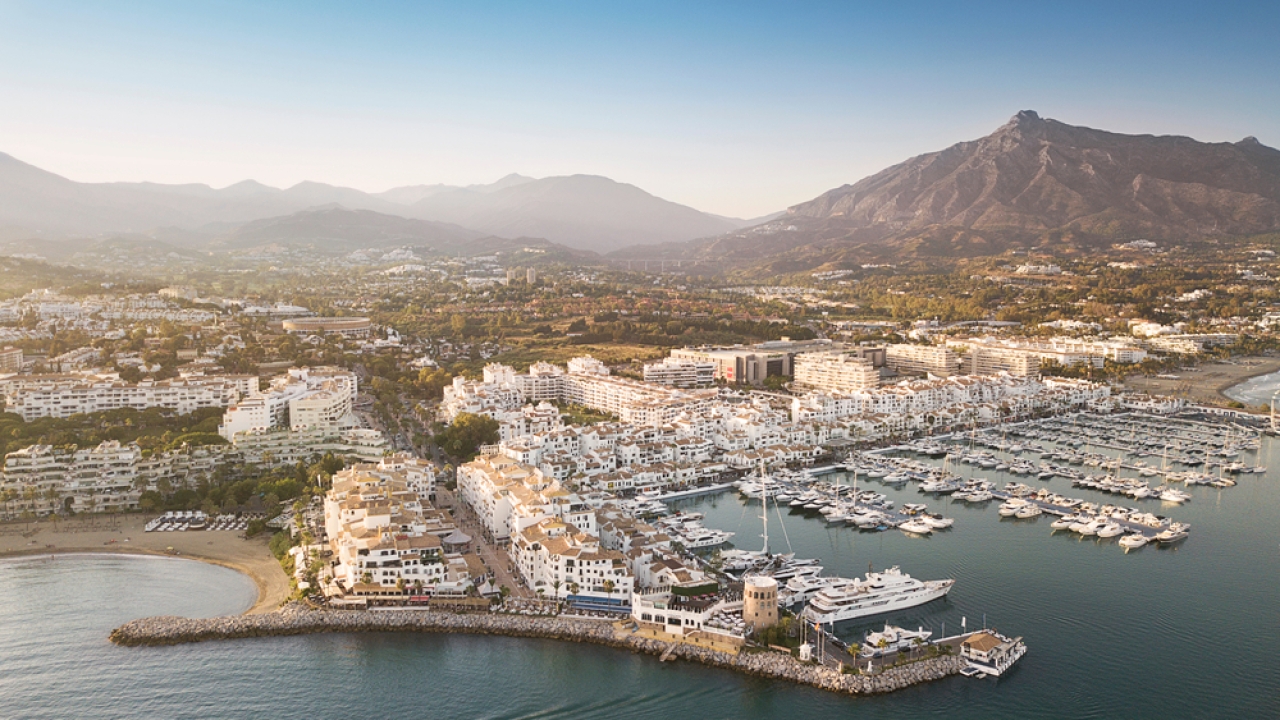 Ekspansja Luxe w Nueva Andalucía