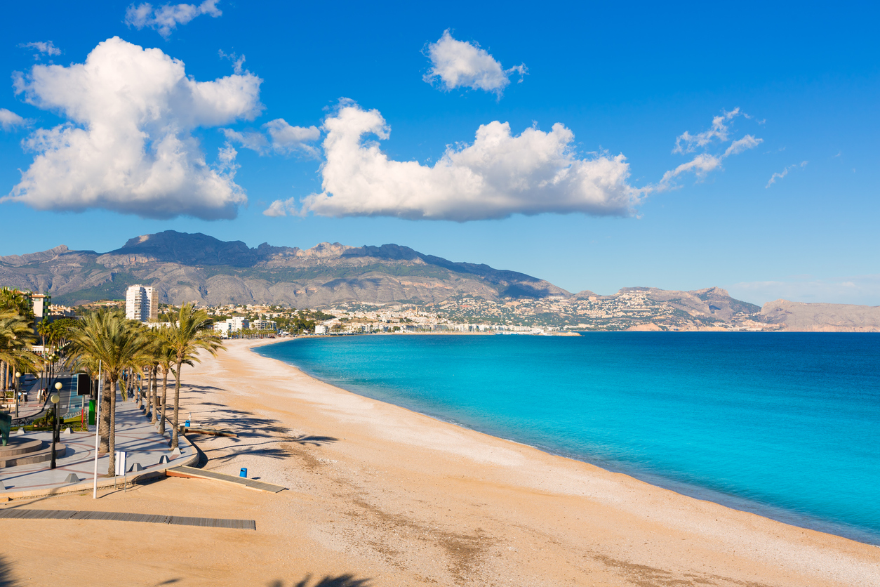 Why So Many Retirees Choose the Costa Blanca for Retirement