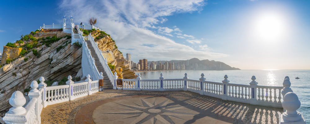 Levante en Poniente: Discover the Two Sides of Benidorm
