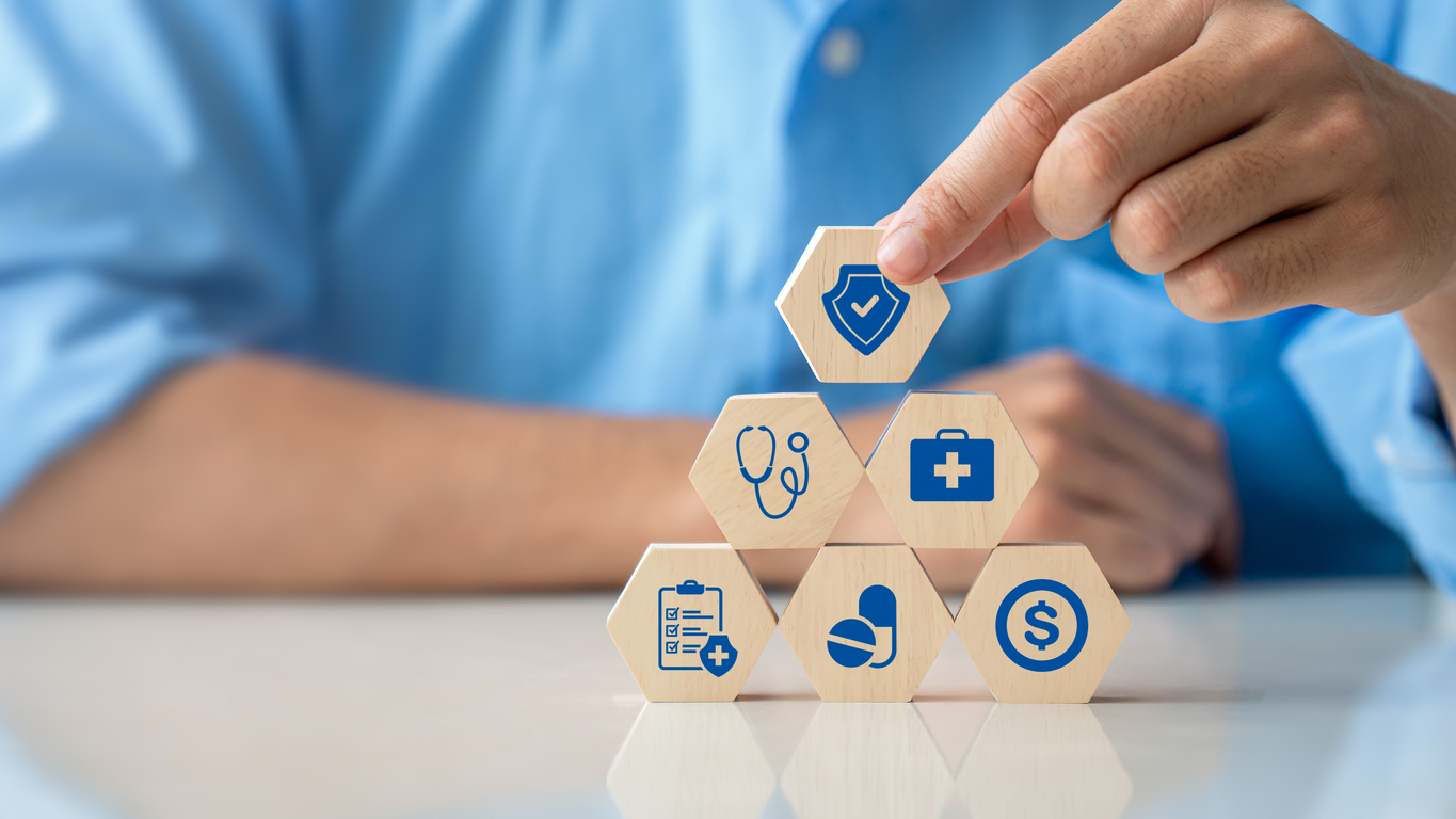 Seguro de salud en España para jubilados: opciones públicas y privadas