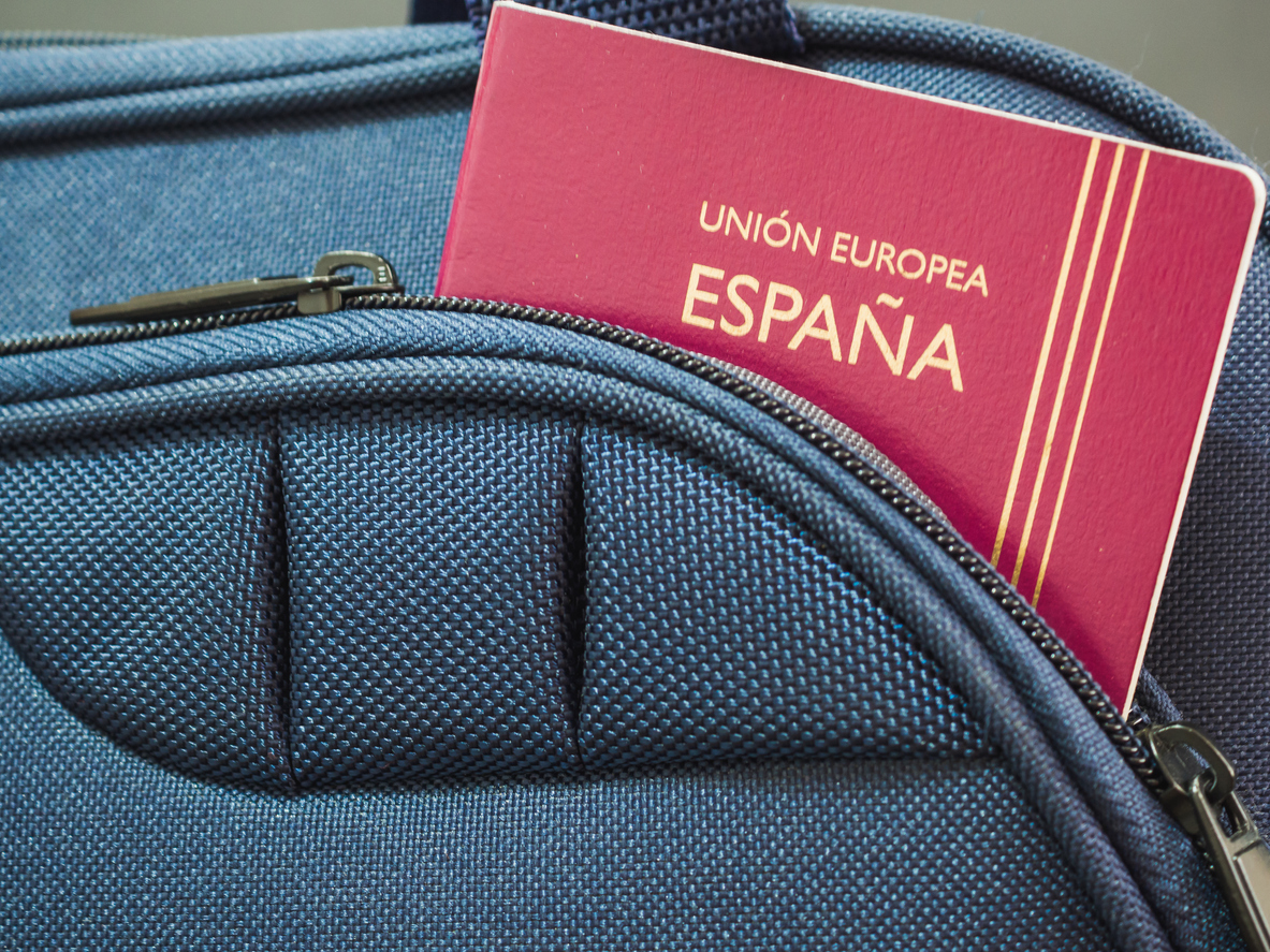 Prawa ekspatów w Hiszpanii 2025: pobyt, zdrowie, Brexit