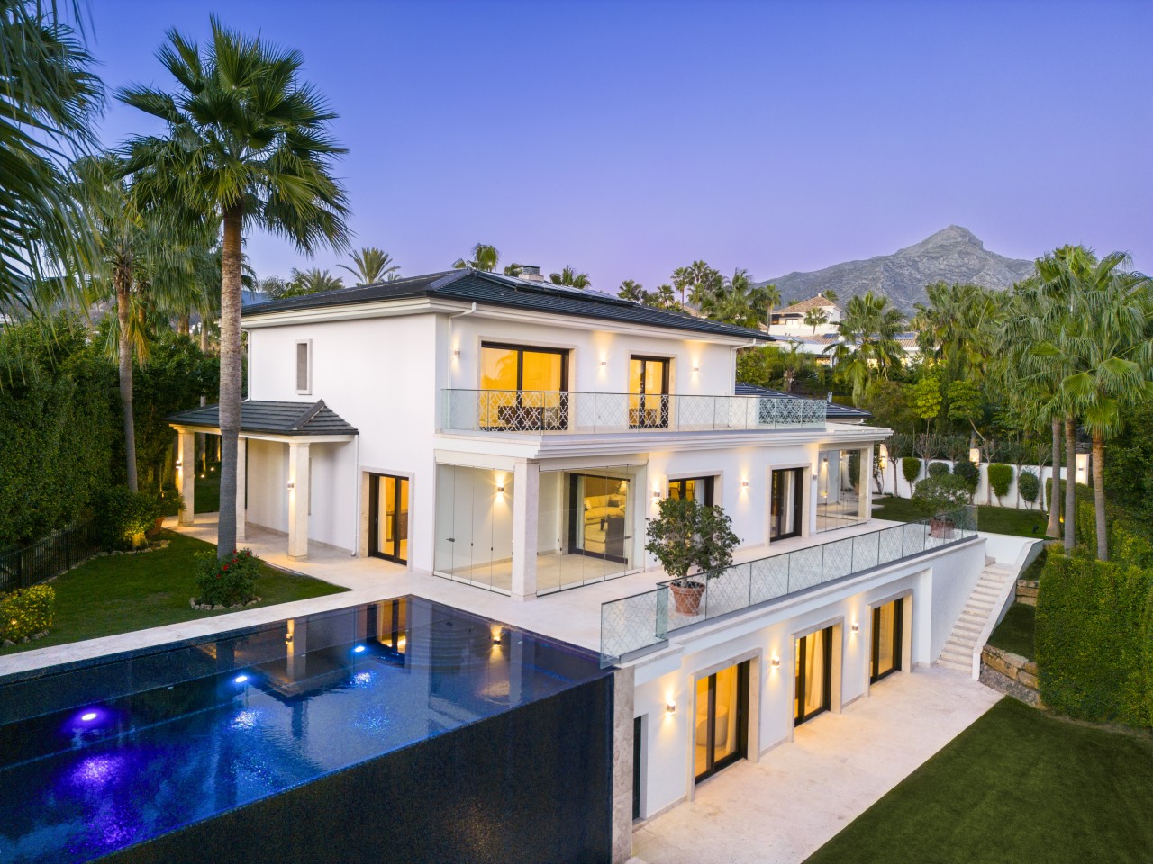 Villa Aura: Luxury New Build Villas in La Quinta, Marbella