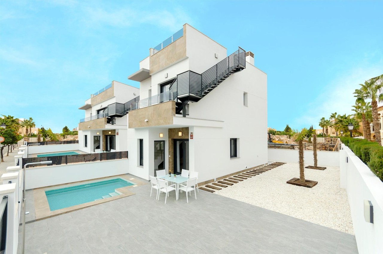 Laguna Rosa Villas: New Build Villas in Torrevieja, Spain