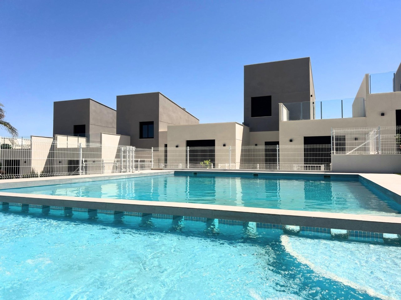 Azalea Townhouses: Nuevas Casas en Altaona Golf, Murcia