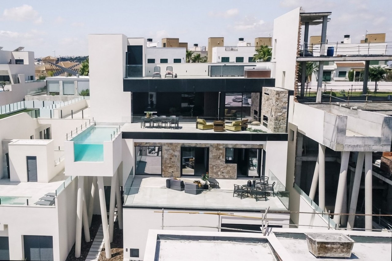 Oceanic Villa: Designer New Build Villa in Rojales by the Sea
