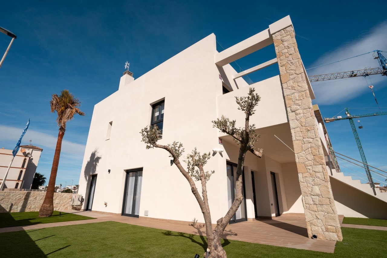 THIAR VILLAGE II: New Build Bungalows in Pilar de la Horadada