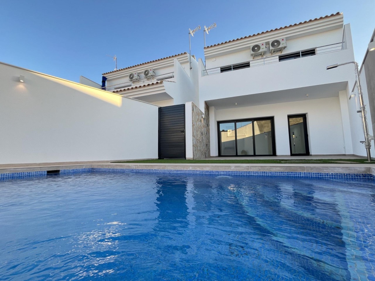New Build Villa with Pool in San Pedro del Pinatar, 500m to Beach