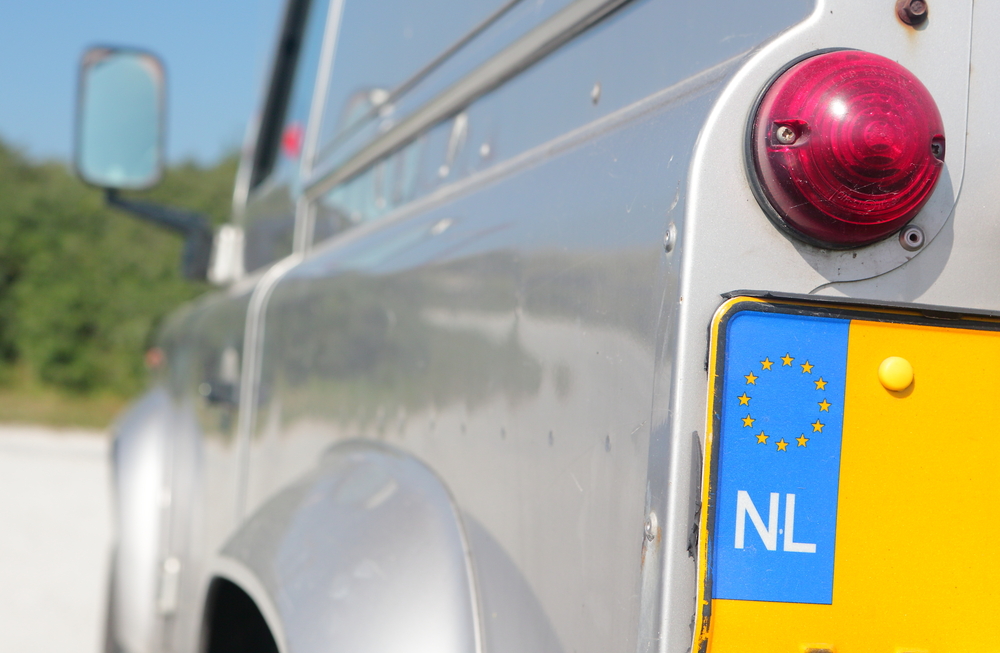 Cómo transferir una matrícula neerlandesa a una española