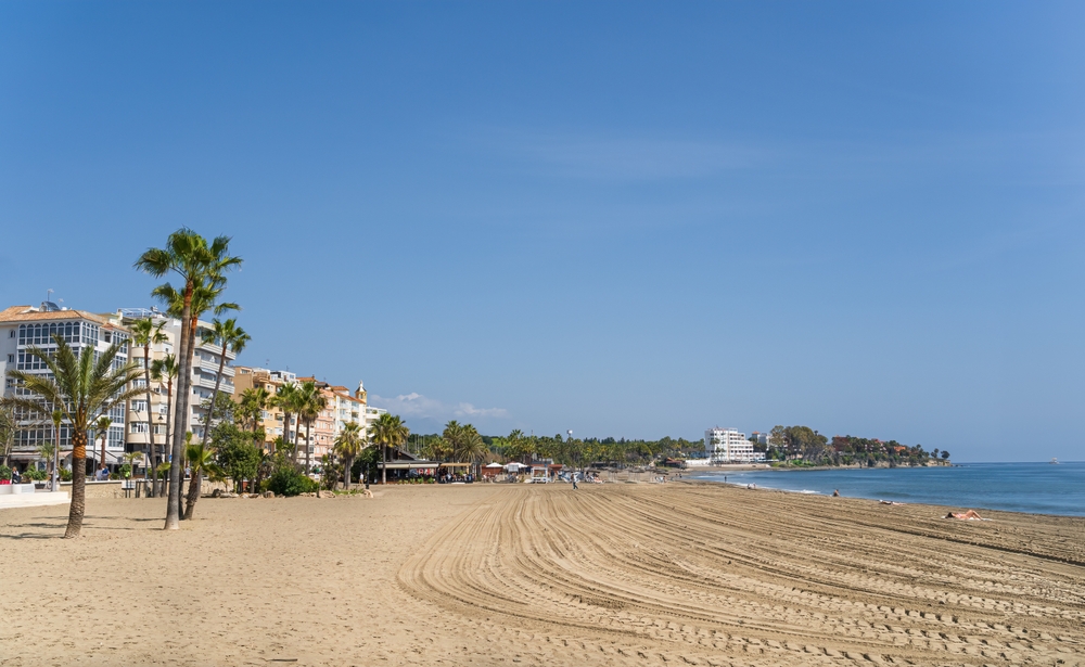 Why Expats Are Flocking to Estepona: Top Reasons to Move