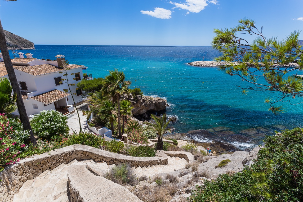 Mejor agencia inmobiliaria en Teulada: Consejos y Comparativa 2025