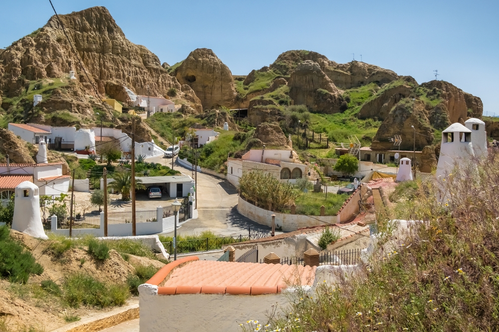 Cave Houses in Spain: Is Living in a Cave Right for You?