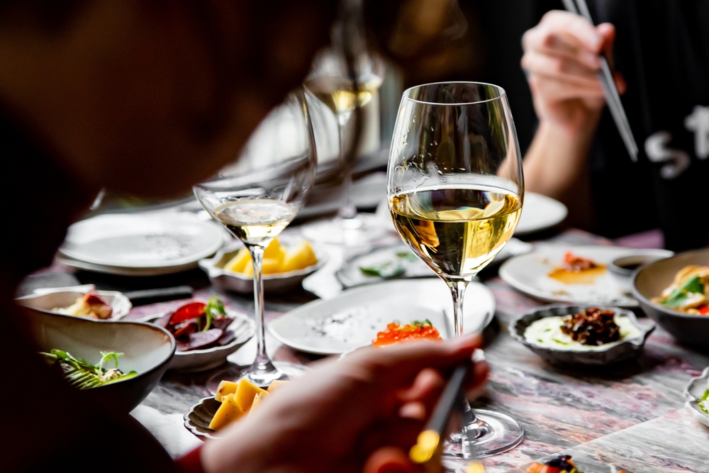 Why Do Spaniards Eat So Late in the Evening? Explained