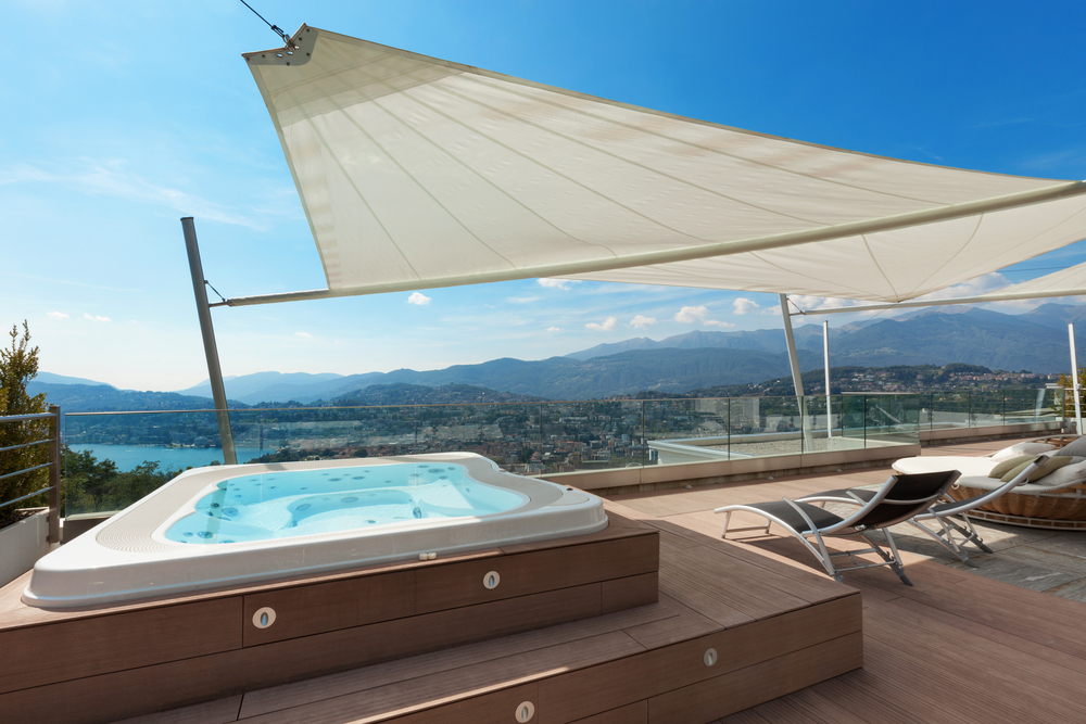 Is a Jacuzzi Allowed on Your Balcony in Spain? Find Out Here